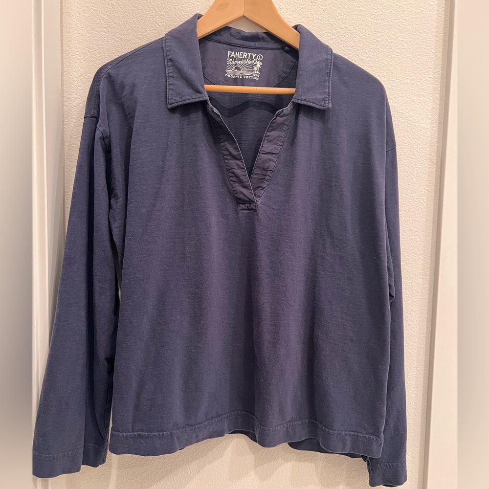Faherty Sunwashed Blue Long Sleeve T-Shirt, 
size large